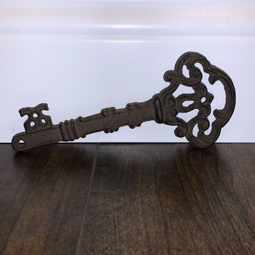 Metal Key Wall Decor